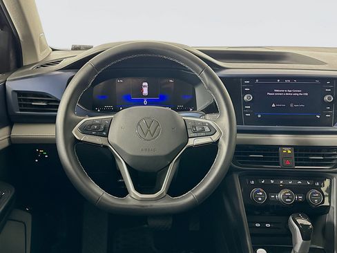 Used 2024 Volkswagen Taos SE FWD image 18