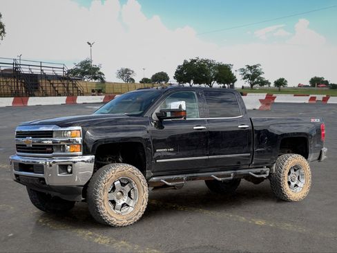 Used 2016 Chevrolet Silverado 2500 LTZ w/ LTZ Plus Package AWD/4WD image 4