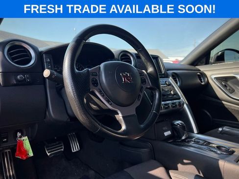 Used 2011 Nissan GT-R Premium image 34