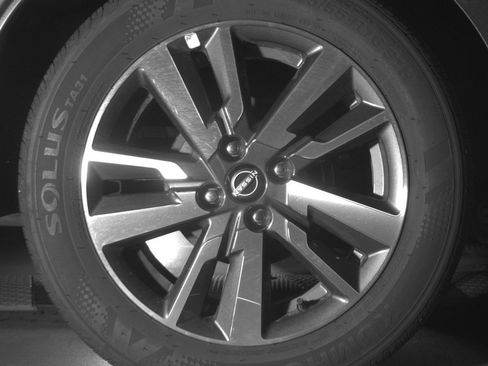 Used 2025 Nissan Versa SV image 15