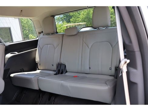 Used 2021 Ford Expedition Limited AWD/4WD image 25