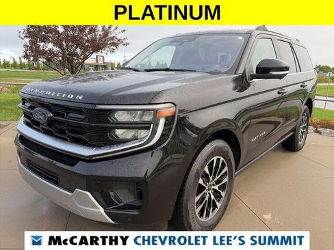 Used 2025 Ford Expedition Platinum AWD/4WD image 4