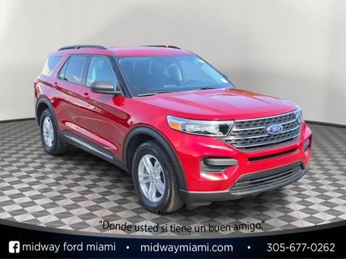 Certified 2024 Ford Explorer XLT RWD image 1