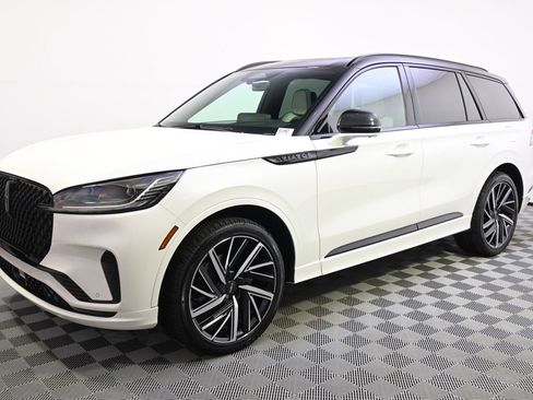 New 2026 Lincoln Aviator Black Label w/ Black Label Special Edition image 2
