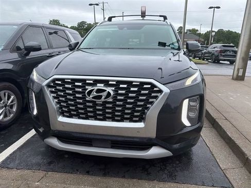 Used 2022 Hyundai Palisade Limited w/ Cargo Package FWD image 2