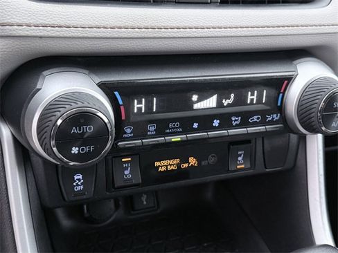 Certified 2021 Toyota RAV4 XLE image 30