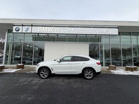 Used 2022 BMW X4 xDrive30i w/ Premium Package image 1