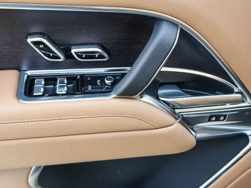 New 2026 Land Rover Range Rover SE image 33