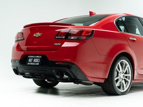 Used 2015 Chevrolet SS image 14