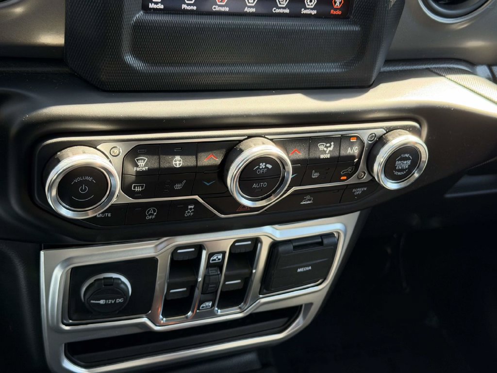 Used 2022 Jeep Wrangler Unlimited Sport AWD/4WD image 5