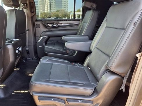 Used 2021 GMC Yukon XL Denali image 7