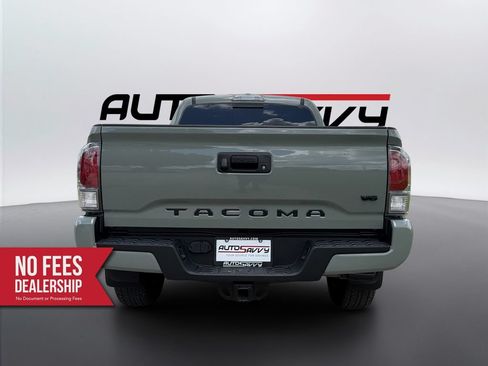 Used 2023 Toyota Tacoma TRD Sport w/ Black Out Package (TMS) AWD/4WD image 5