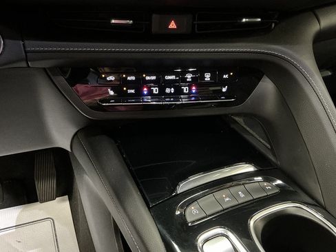 Used 2023 Buick Envision Essence FWD image 16