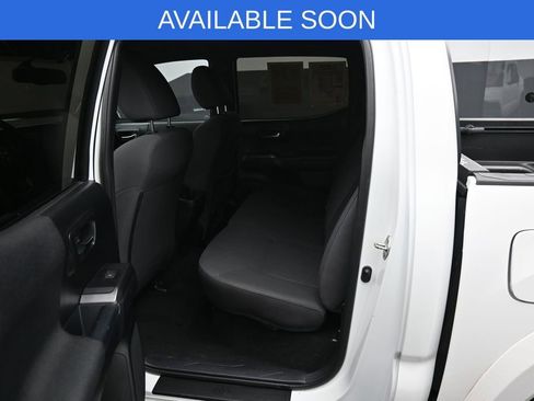Used 2017 Toyota Tacoma TRD Sport w/ Tow Package (A/T) AWD/4WD image 26