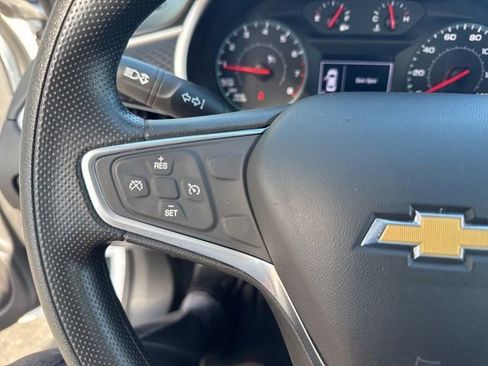 Used 2022 Chevrolet Malibu LT image 25