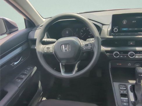 Used 2024 Honda CR-V LX image 13
