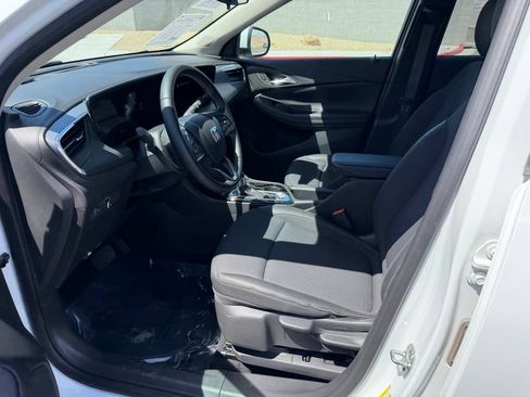Used 2025 Buick Encore GX Preferred FWD image 11