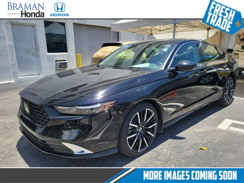 Certified 2023 Honda Accord Touring image 1