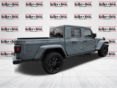 Certified 2025 Jeep Gladiator Nighthawk image 7