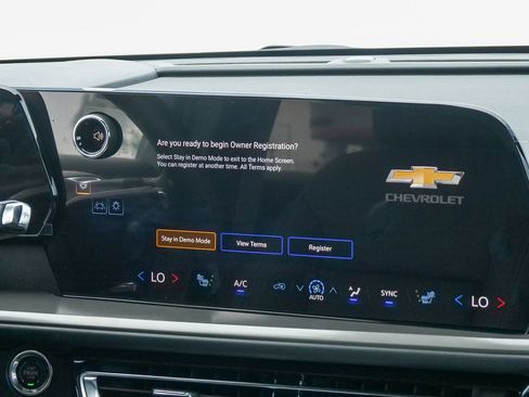 New 2026 Chevrolet Traverse LT w/ Driver Confidence Package FWD image 15