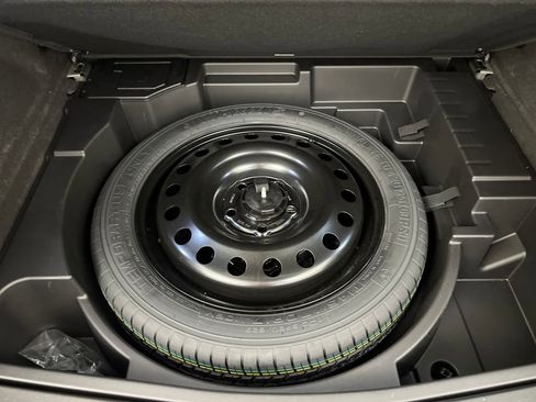 Used 2024 Buick Envision Sport Touring image 34