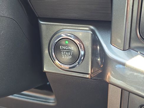 Certified 2022 Ford F150 XLT w/ Equipment Group 302A High image 35