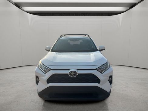 Used 2019 Toyota RAV4 XLE w/ Convenience Package image 8