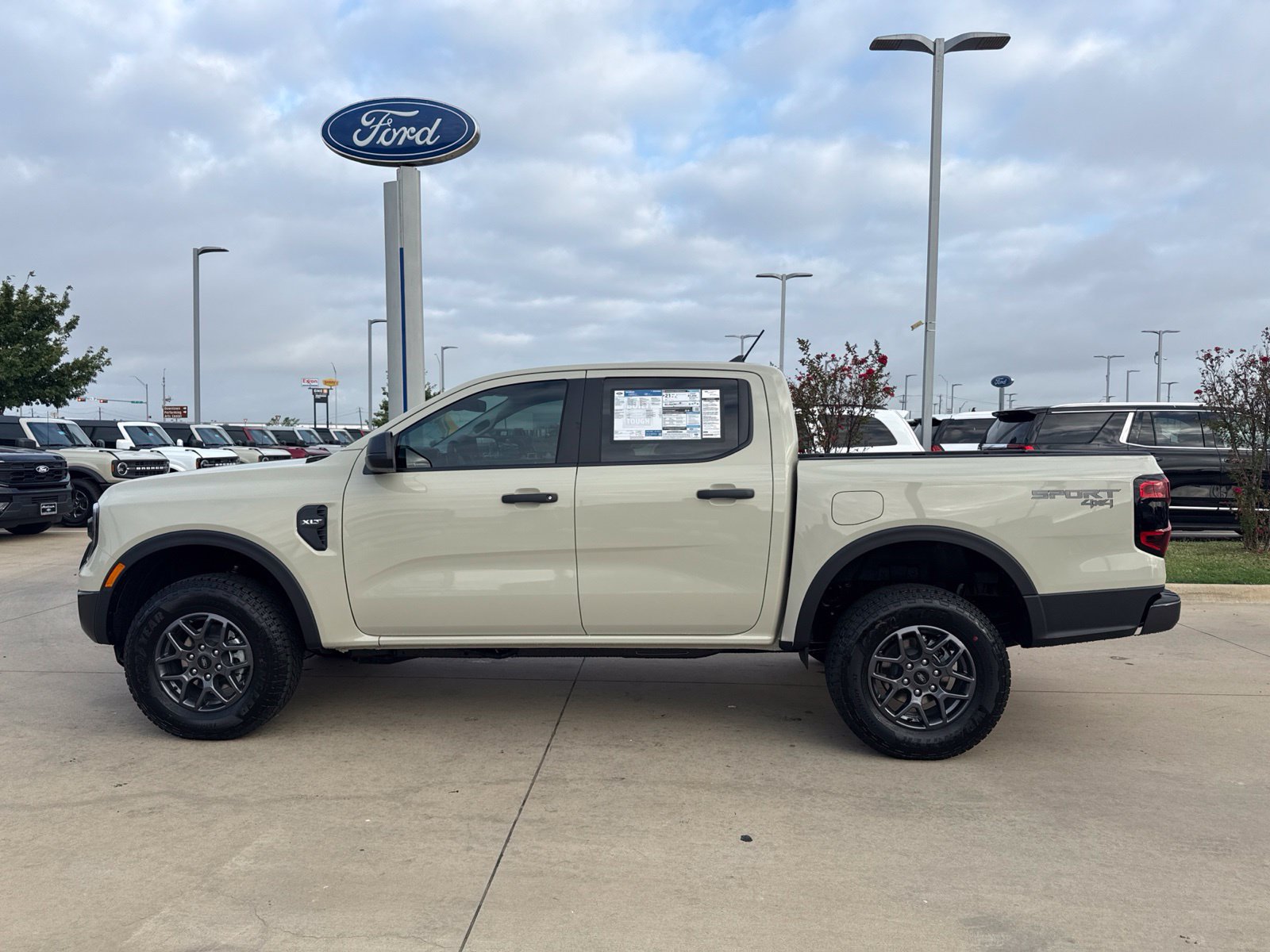 New 2026 Ford Ranger XLT w/ Trailer Tow Package AWD/4WD image 2