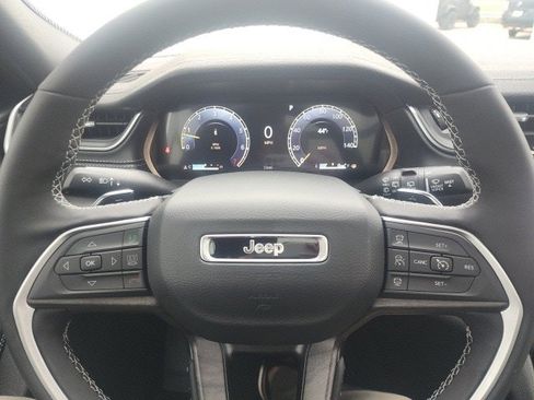 New 2025 Jeep Grand Cherokee L Limited image 15