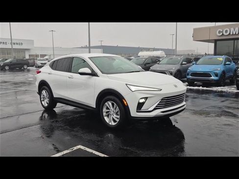 Certified 2024 Buick Envista Preferred w/ Convenience I Package image 2