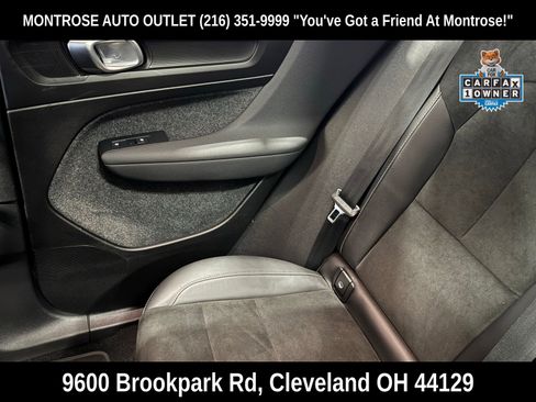 Used 2022 Volvo XC40 T5 R-Design w/ Climate Package image 34