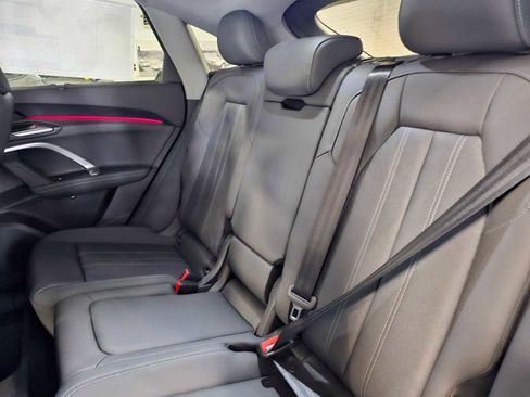 New 2025 Audi Q5 Prestige image 18