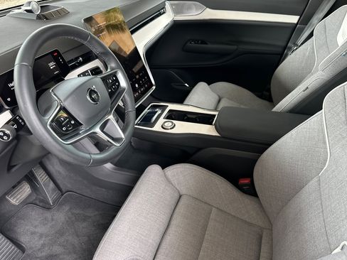 Certified 2025 Volvo EX90 Ultra AWD/4WD image 10