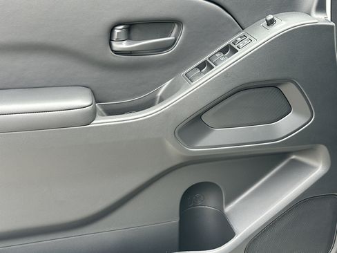 New 2026 Nissan Frontier SV w/ SV Convenience Package image 10
