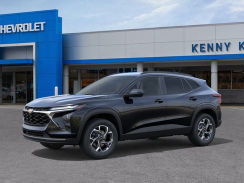 New 2026 Chevrolet Trax LT FWD image 2