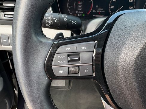 Certified 2024 Honda Pilot Touring image 14