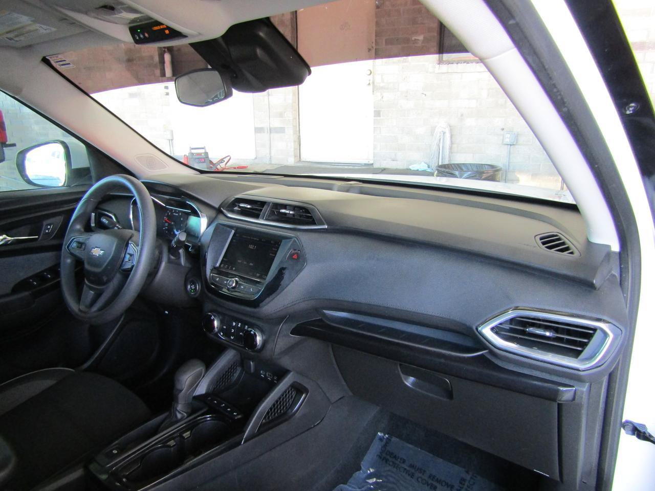 Used 2023 Chevrolet TrailBlazer LT FWD image 10