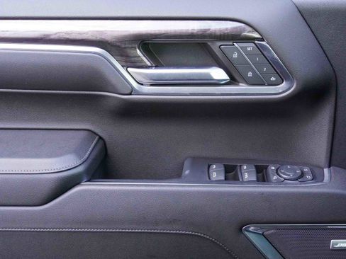 Used 2023 Chevrolet Silverado 1500 LTZ image 15