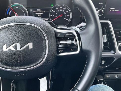 Used 2022 Kia Sorento S image 19