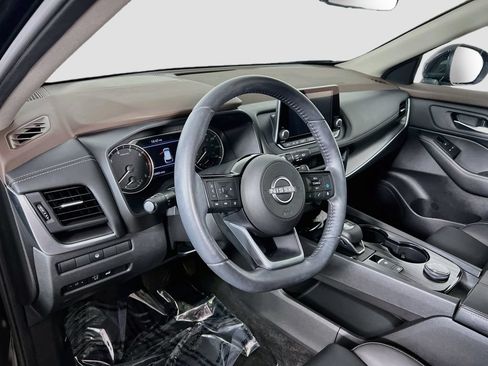 Used 2023 Nissan Rogue SV w/ SV Premium B Package AWD/4WD image 8