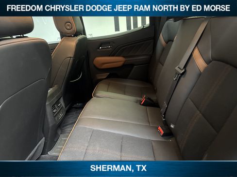 Used 2023 GMC Canyon AT4 w/ Technology Package AWD/4WD image 8