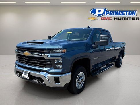 Certified 2024 Chevrolet Silverado 2500 LT AWD/4WD image 3