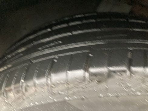 Used 2019 Chevrolet Traverse LT image 32