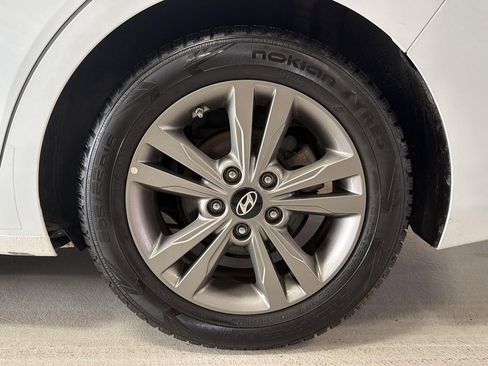 Used 2018 Hyundai Elantra SEL image 26