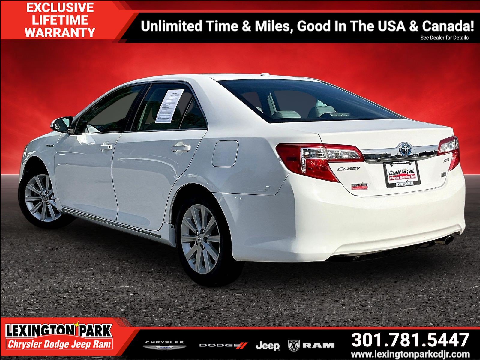Used 2012 Toyota Camry XLE w/ Leather Pkg FWD image 4