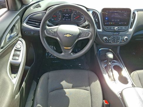 Used 2022 Chevrolet Malibu LT FWD image 12