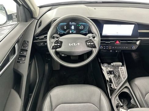 Used 2023 Kia Niro FWD image 11