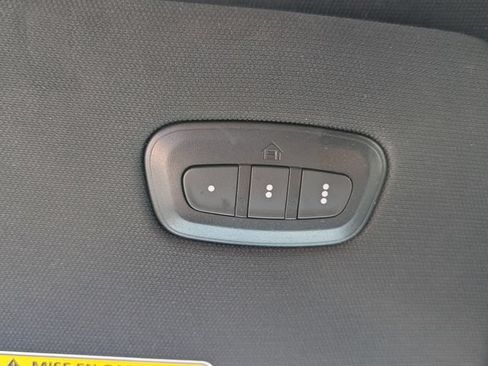 Used 2024 RAM 1500 Laramie AWD/4WD image 11