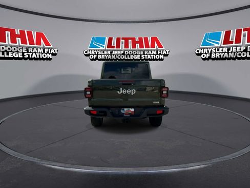 Used 2022 Jeep Gladiator Overland w/ Popular Equipment Package AWD/4WD image 7