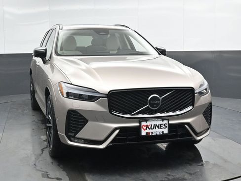New 2026 Volvo XC60 B5 Ultra w/ Protection Package Premier AWD/4WD image 4